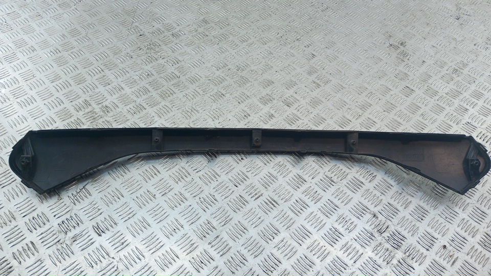 Накладка переднего бампера