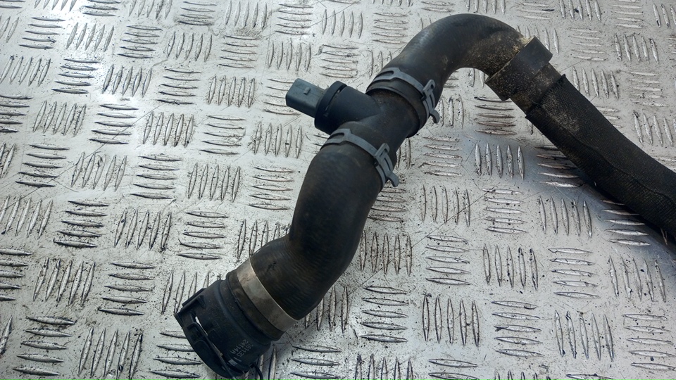 Патрубок радиатора