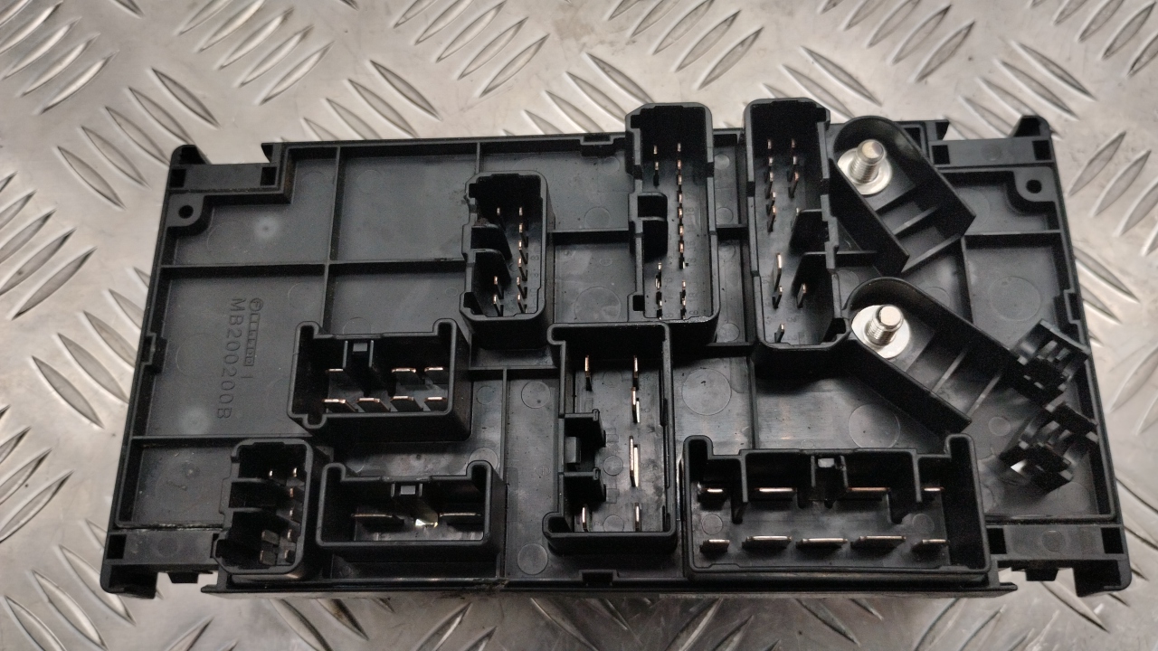 Блок предохранителей