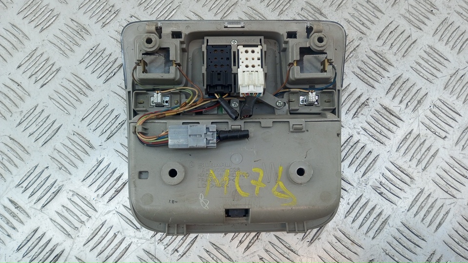 Плафон салонный