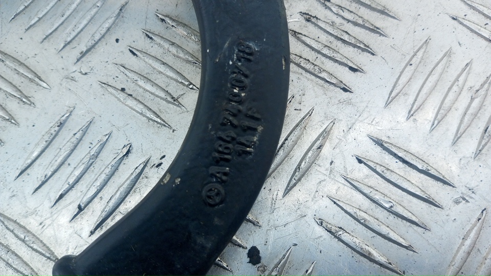 Механизм подъема двери багажника