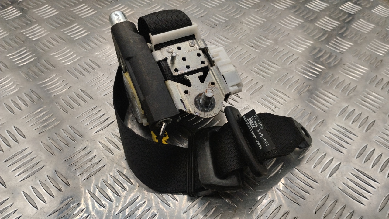 Ремень безопасности с пиропатроном