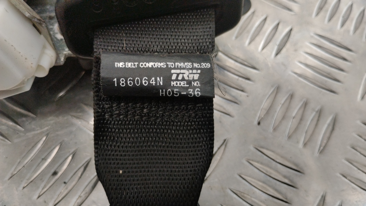 Ремень безопасности с пиропатроном