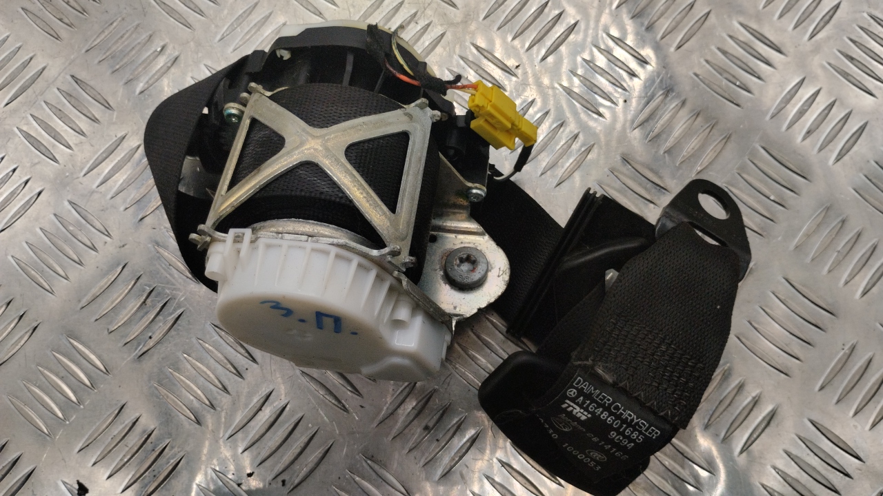 Ремень безопасности с пиропатроном