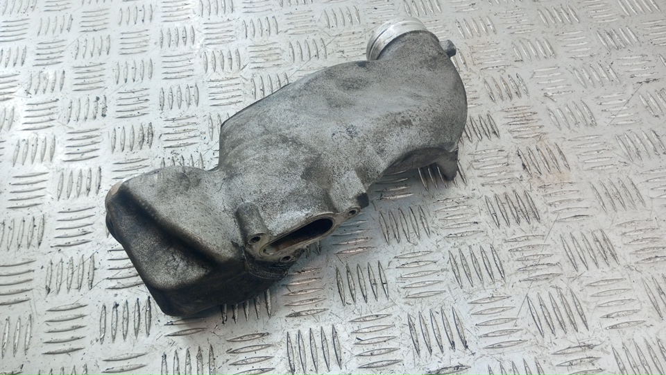 Патрубок интеркулера