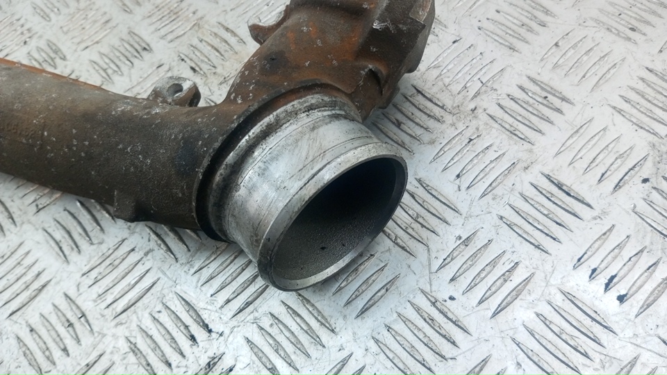 Патрубок интеркулера