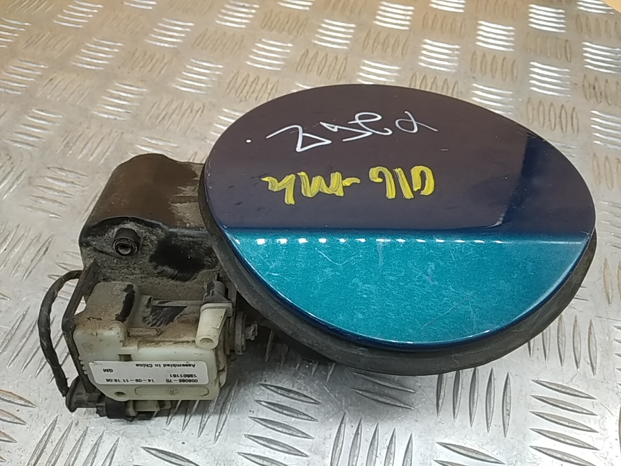 Лючок бензобака