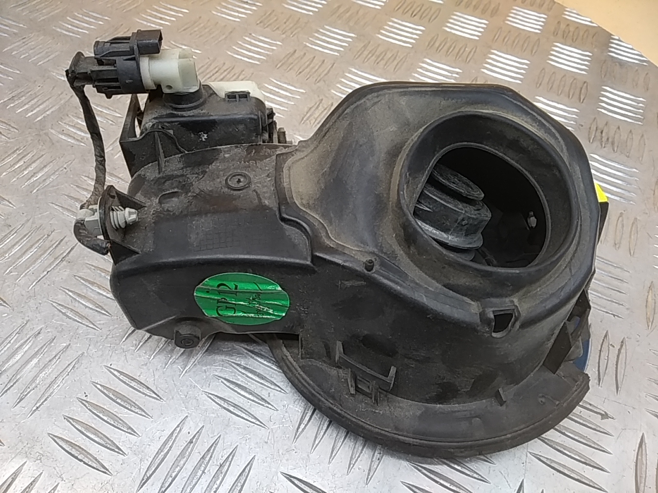 Лючок бензобака