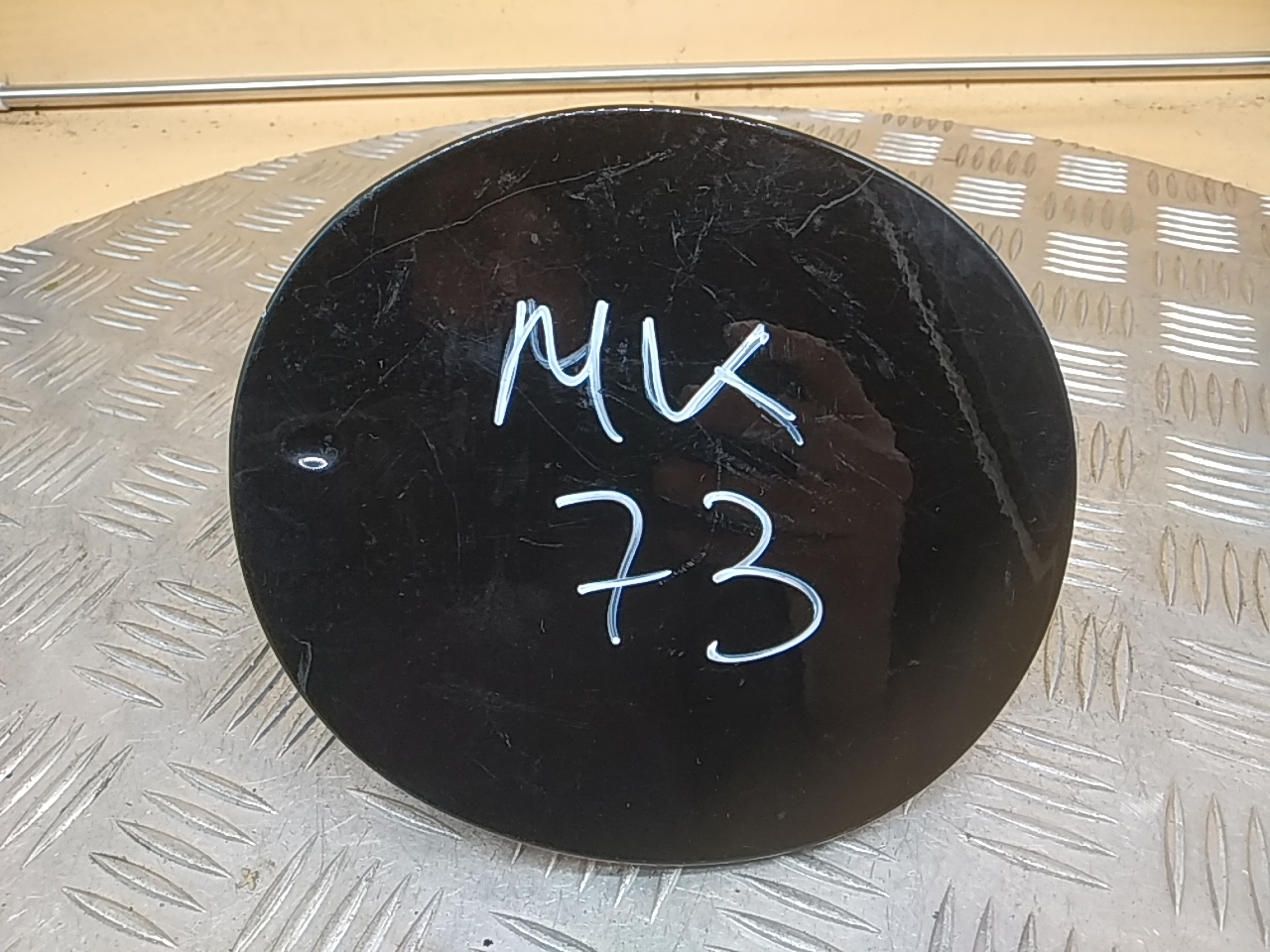 Лючок бензобака