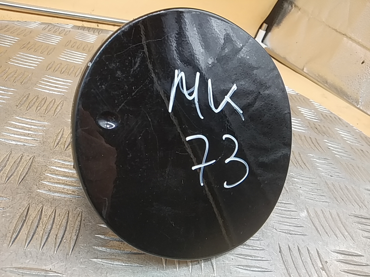 Лючок бензобака