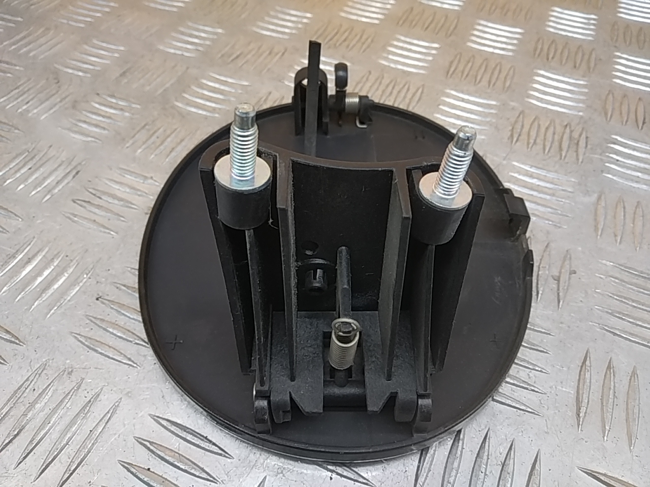 Лючок бензобака