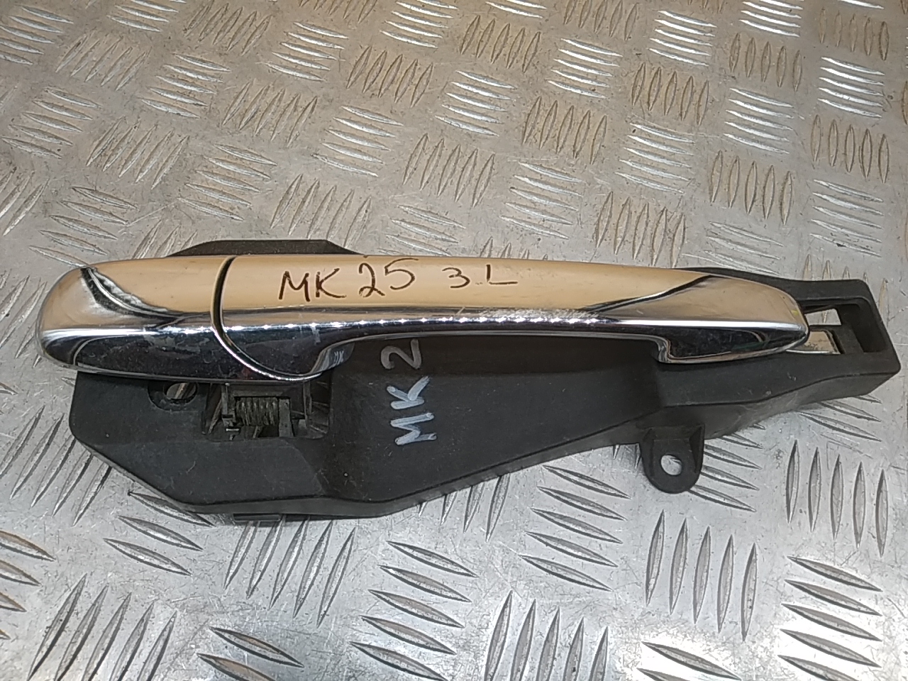 Ручка двери задней наружная левая