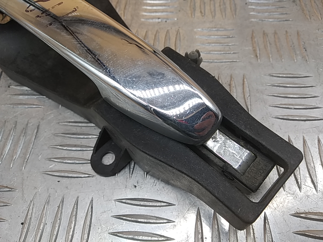 Ручка двери задней наружная левая