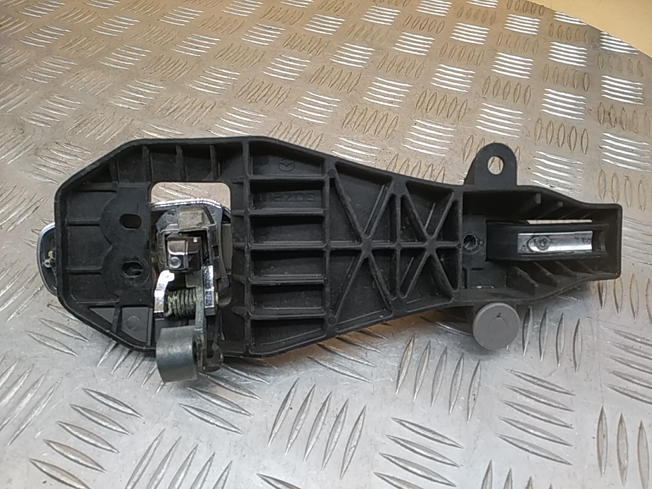 Ручка двери задней наружная левая