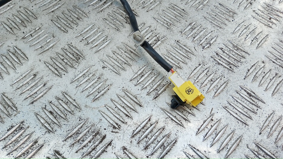 Ответная часть ремня безопасности