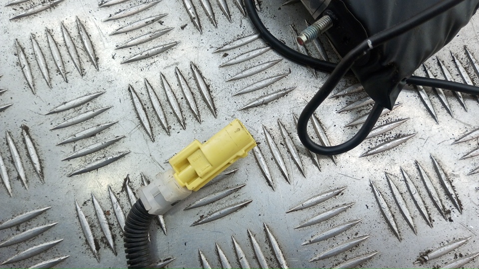 Подушка безопасности боковая (в сиденье)