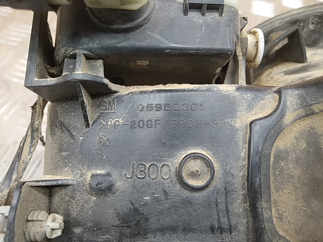 Лючок бензобака