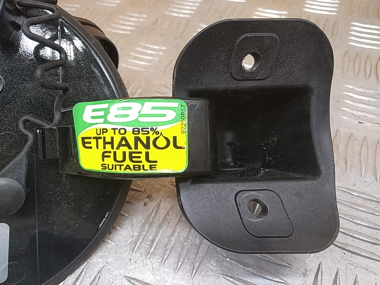 Лючок бензобака