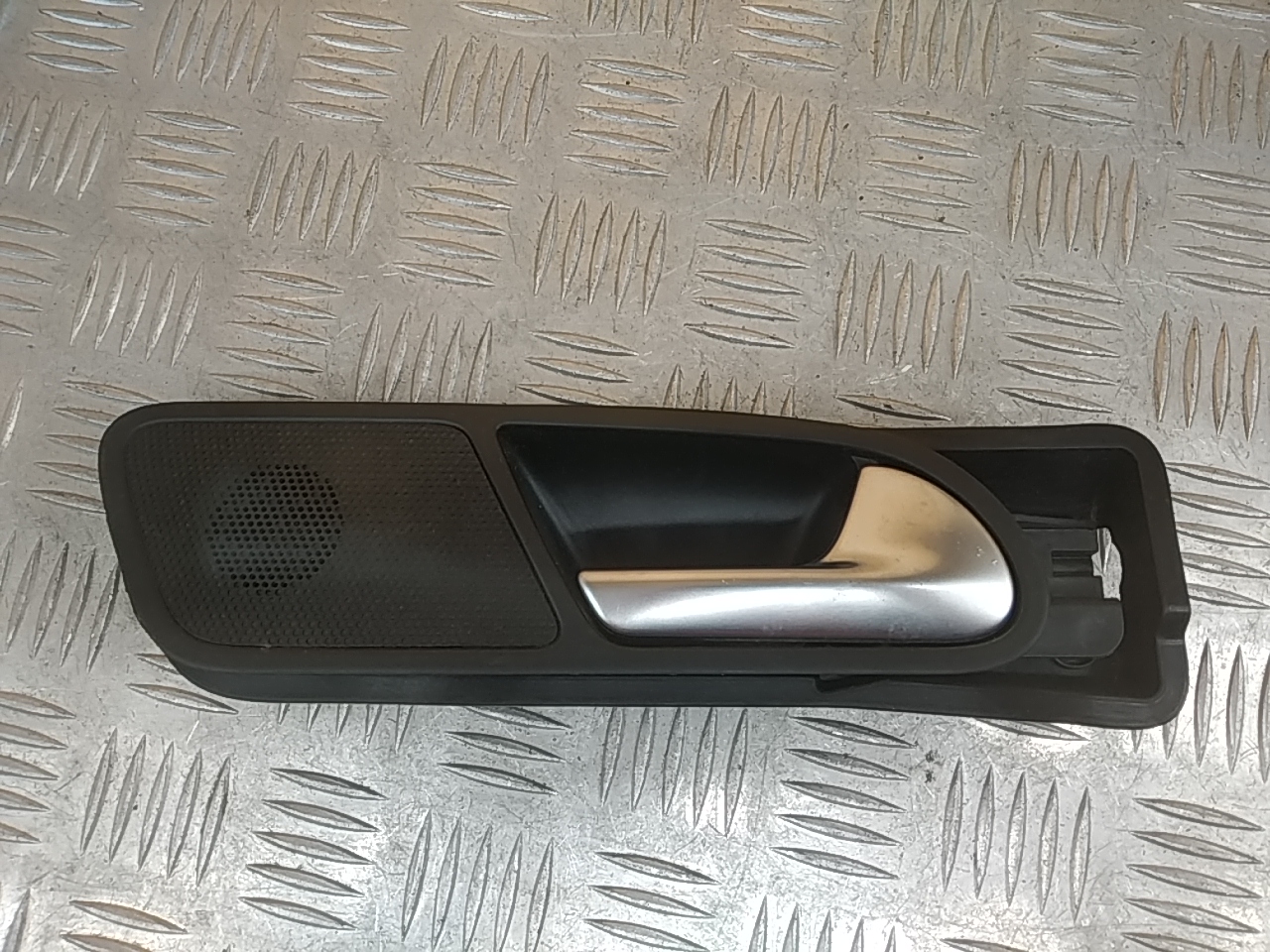 Ручка двери задней внутренняя правая