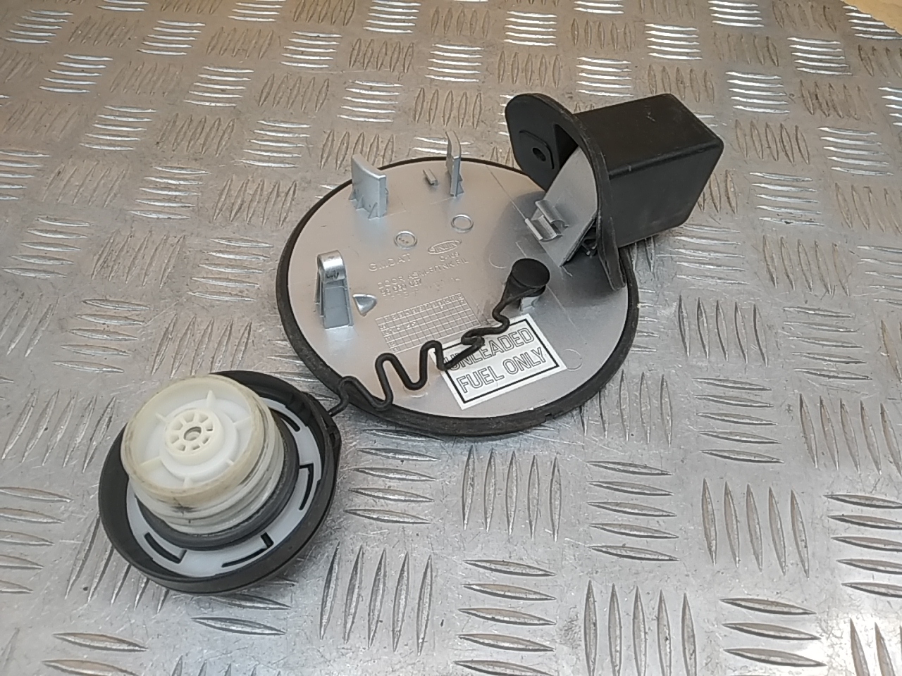 Лючек бензобака