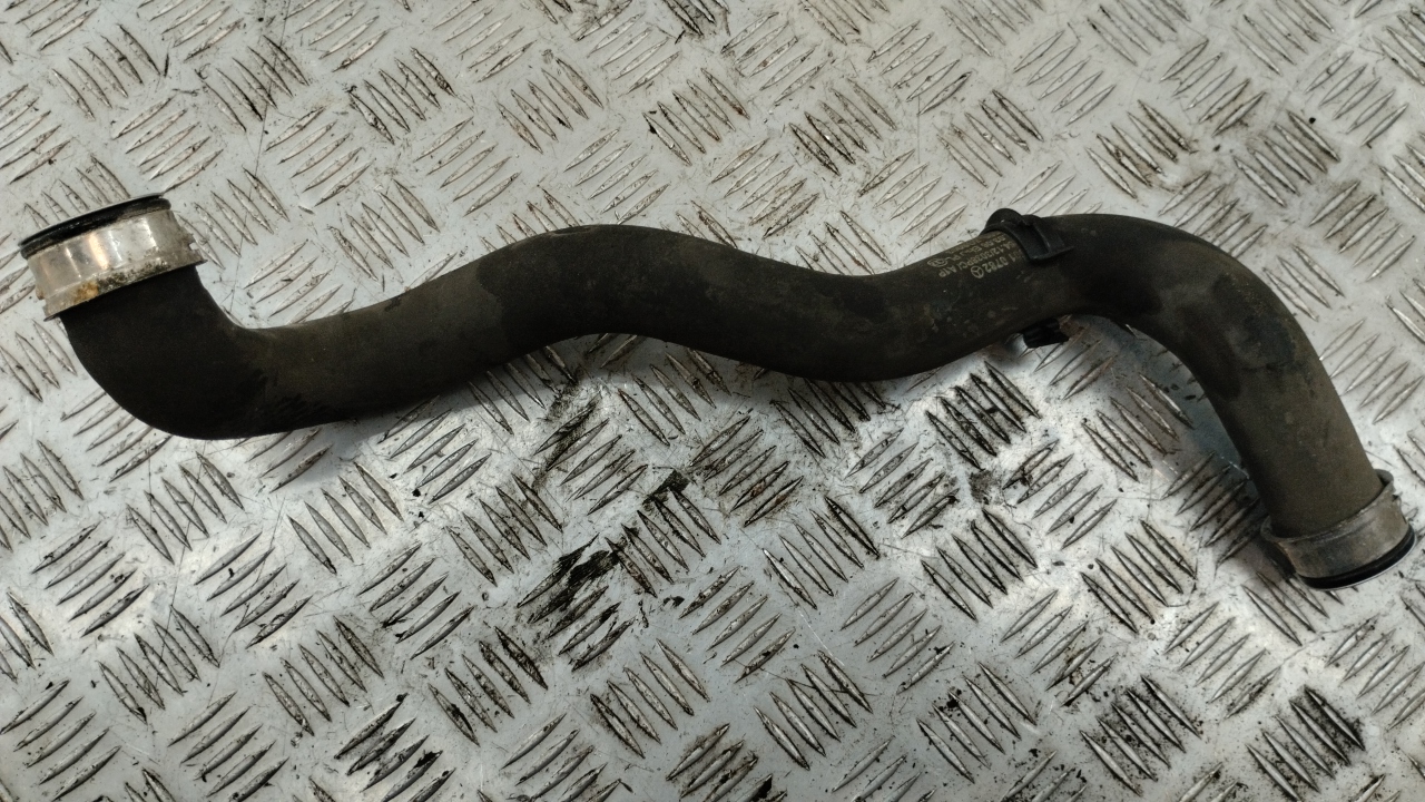 Патрубок радиатора