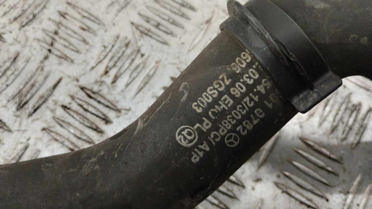 Патрубок радиатора