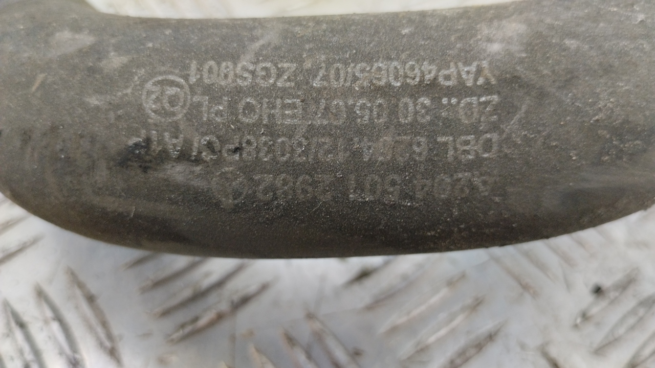 Патрубок радиатора