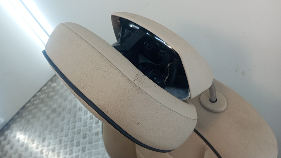 Сиденье переднее правое