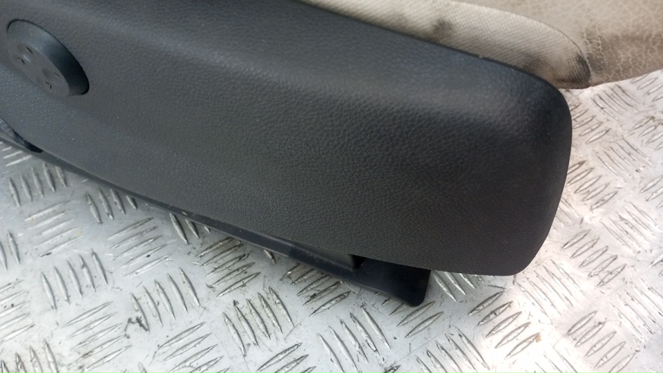 Сиденье переднее правое