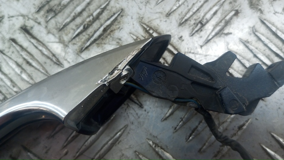 Ручка двери передней наружная левая