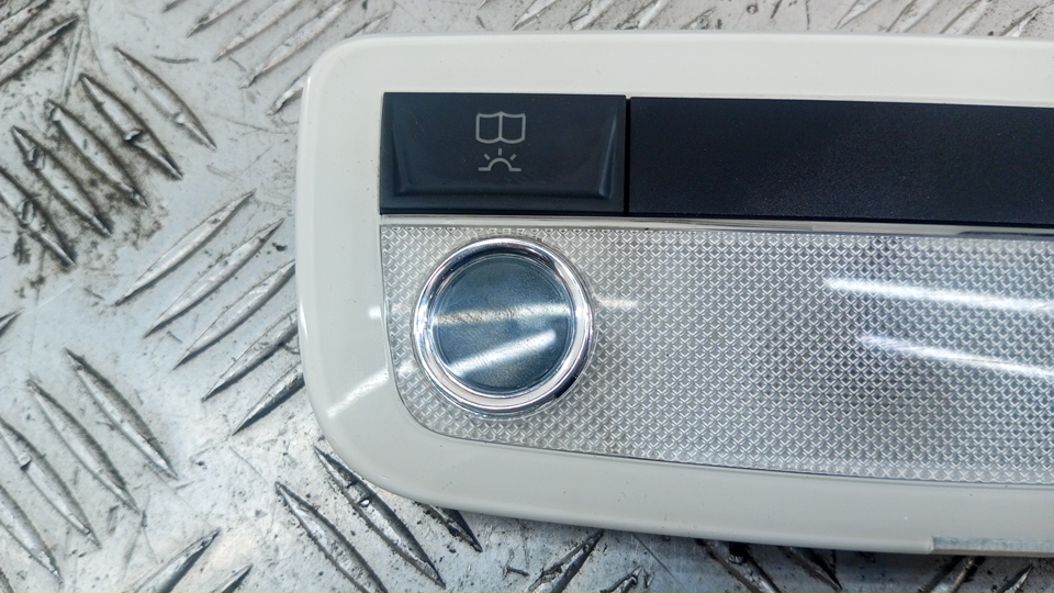 Плафон салонный