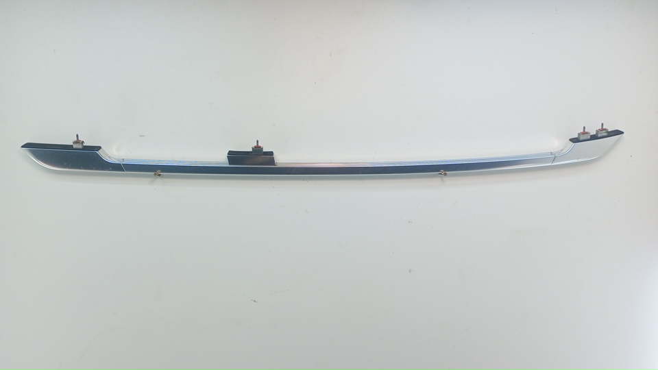 Рейлинг (релинг) правый (планка на крышу)