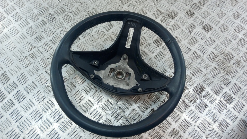 Рулевое колесо (руль)