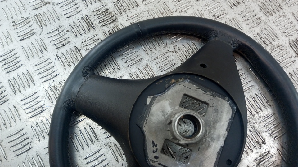 Рулевое колесо (руль)