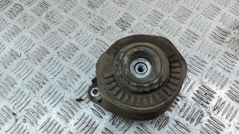 Опора двигателя