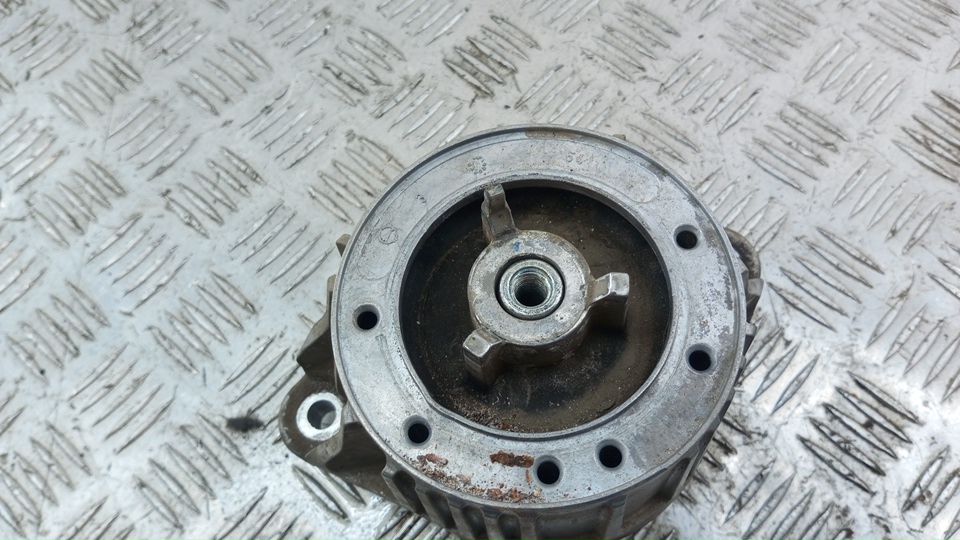 Опора двигателя