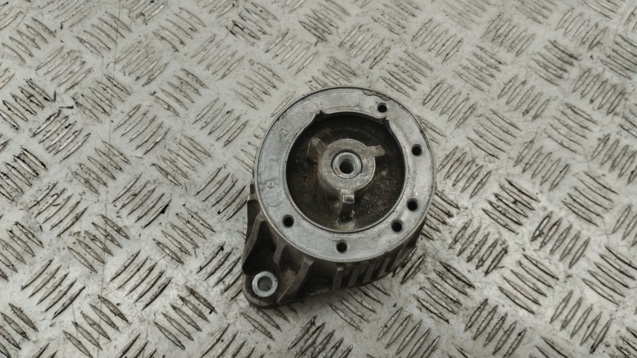 Опора двигателя