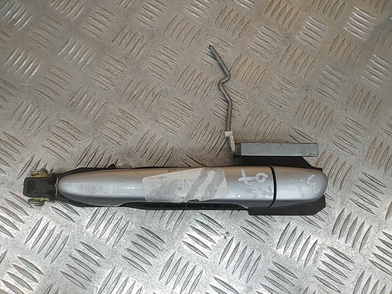 Ручка двери задней наружная левая