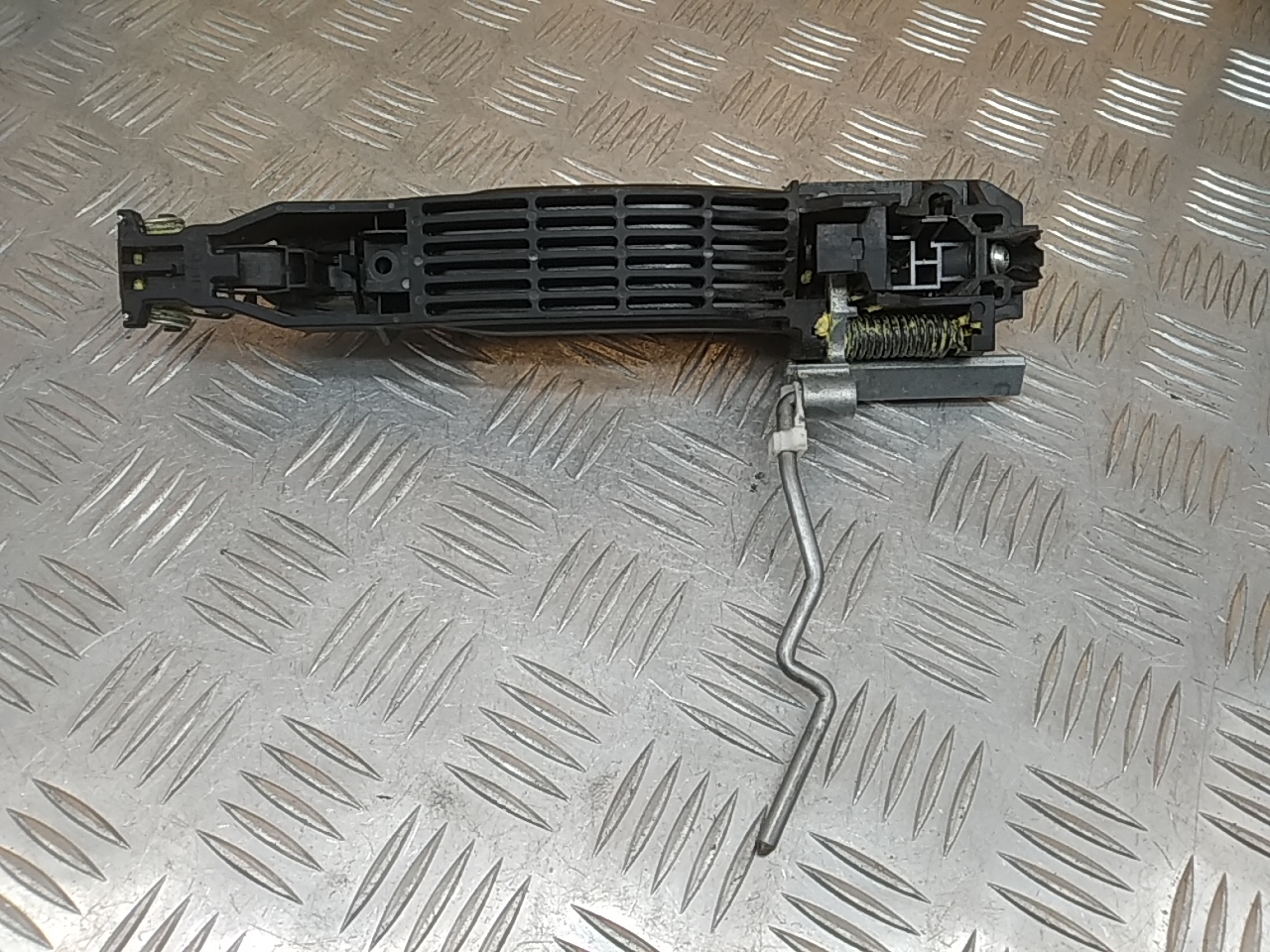 Ручка двери задней наружная левая