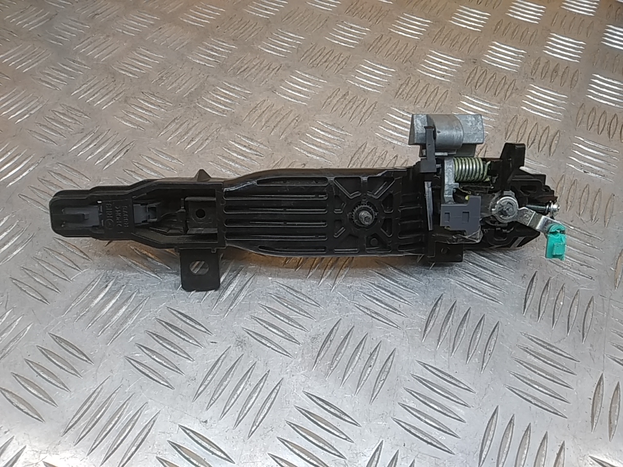 Ручка двери передней наружная правая