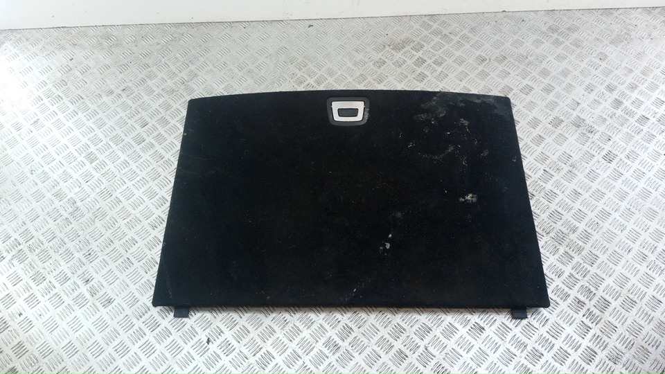 Пол багажника