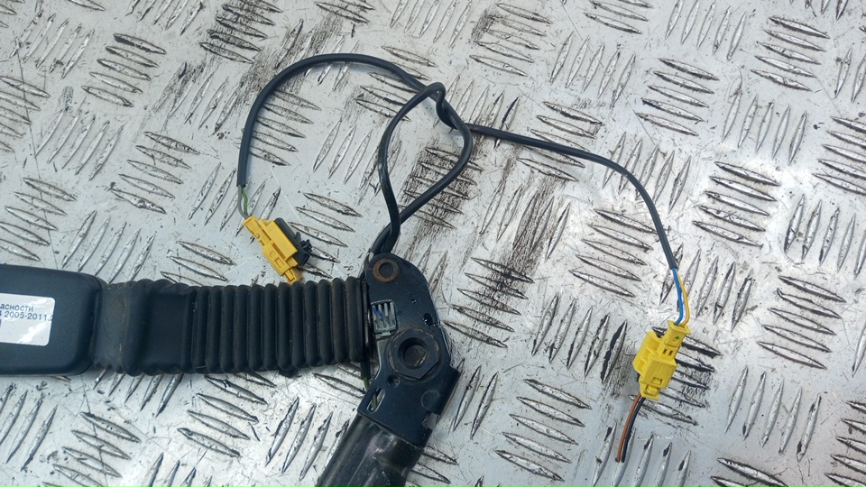 Ответная часть ремня безопасности