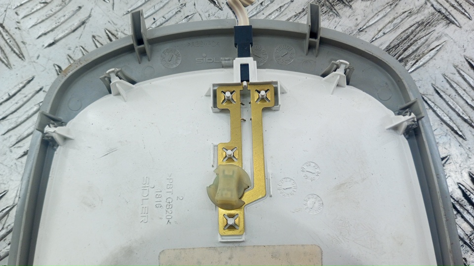 Плафон салонный