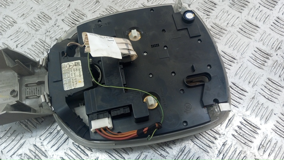 Плафон салонный