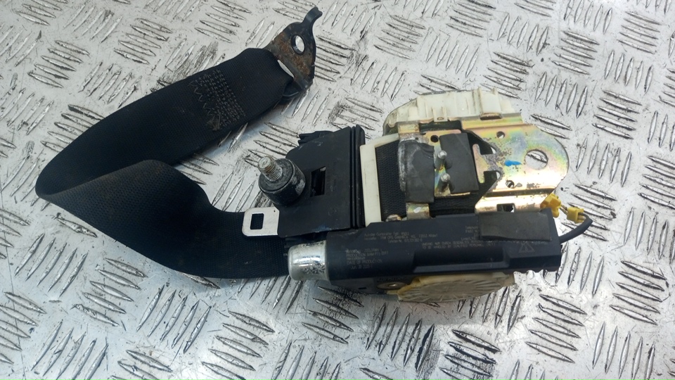 Ремень безопасности с пиропатроном