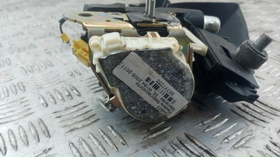 Ремень безопасности с пиропатроном