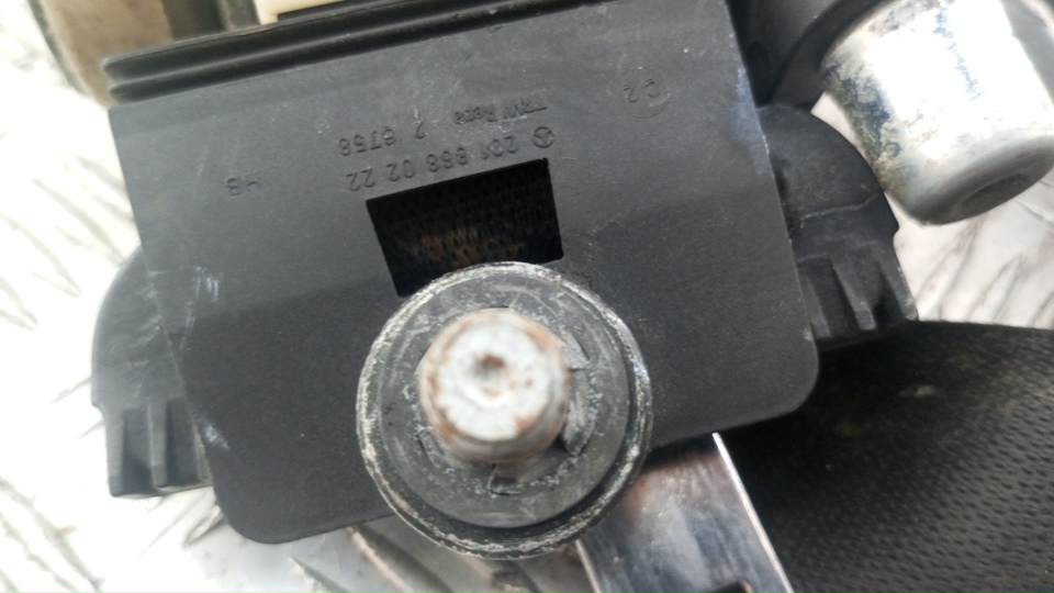 Ремень безопасности с пиропатроном