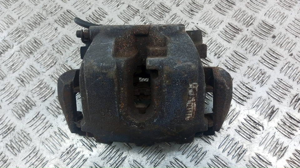 Суппорт передний левый