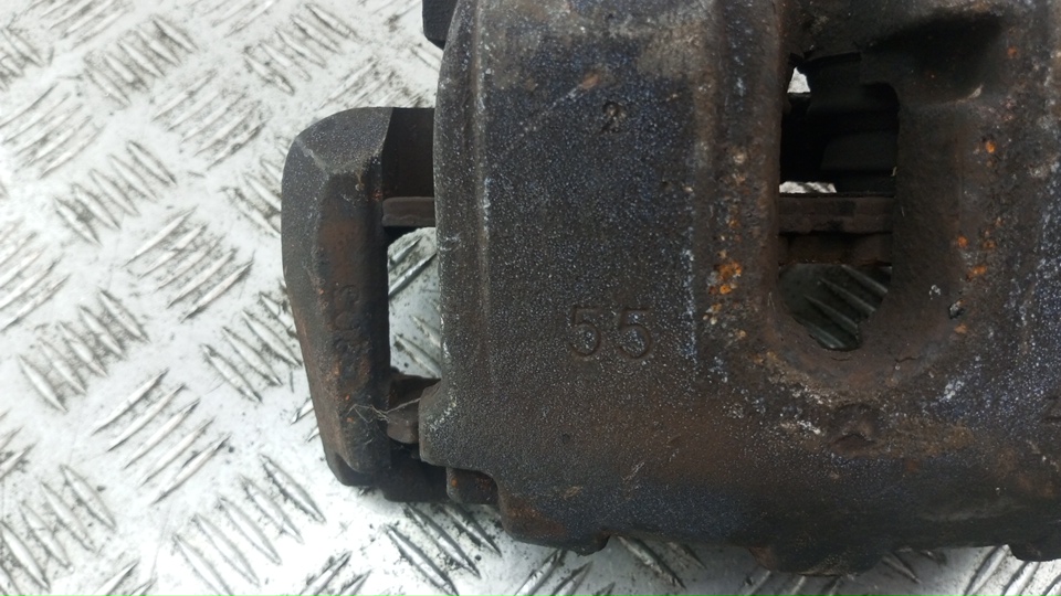 Суппорт передний левый