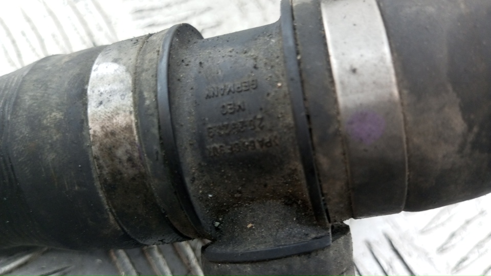 Патрубок радиатора